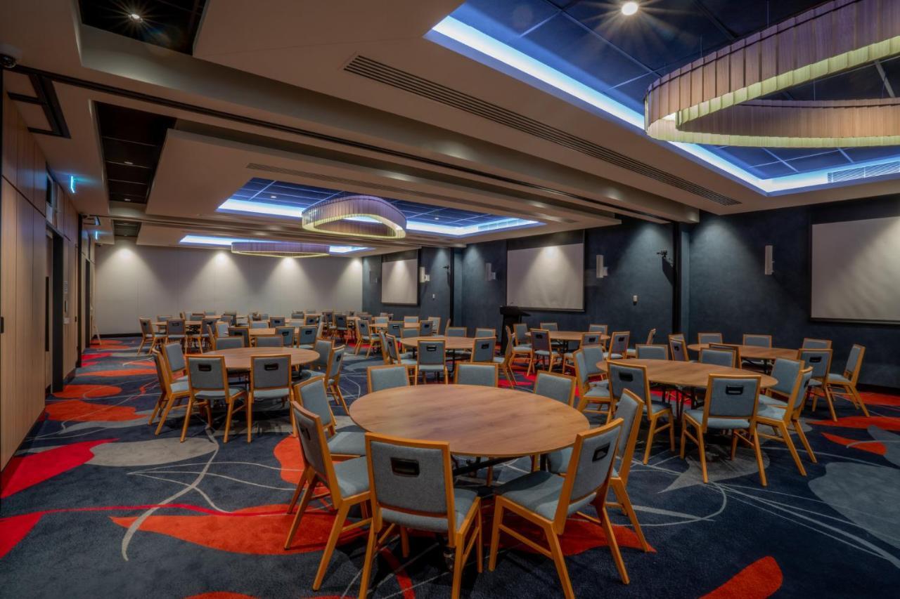 Holiday Inn Sydney St Marys By Ihg Esterno foto